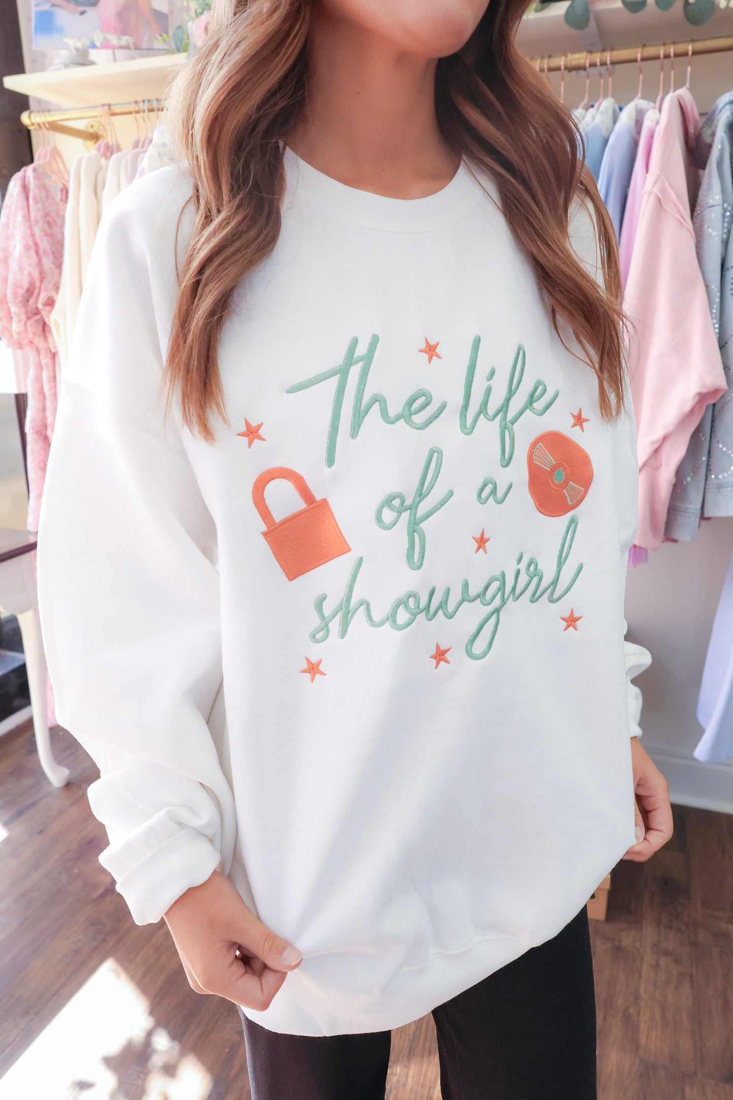 Life of a showgirl 🧡